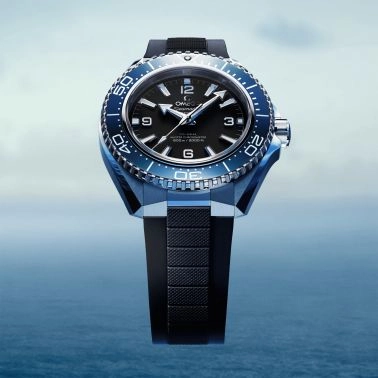 Omega Seamaster Planet Ocean 600m blue bezel black dial rubber strap 42 mm