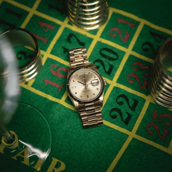 Montre Rolex Day-Date 36 Ref. 18238 or jaune automatique 36 mm Full Set 1995