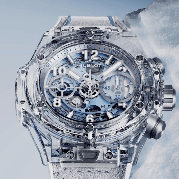 Montre Hublot Big Bang Unico Winter Sapphire automatique cadran squelette bracelet caoutchouc 42 mm