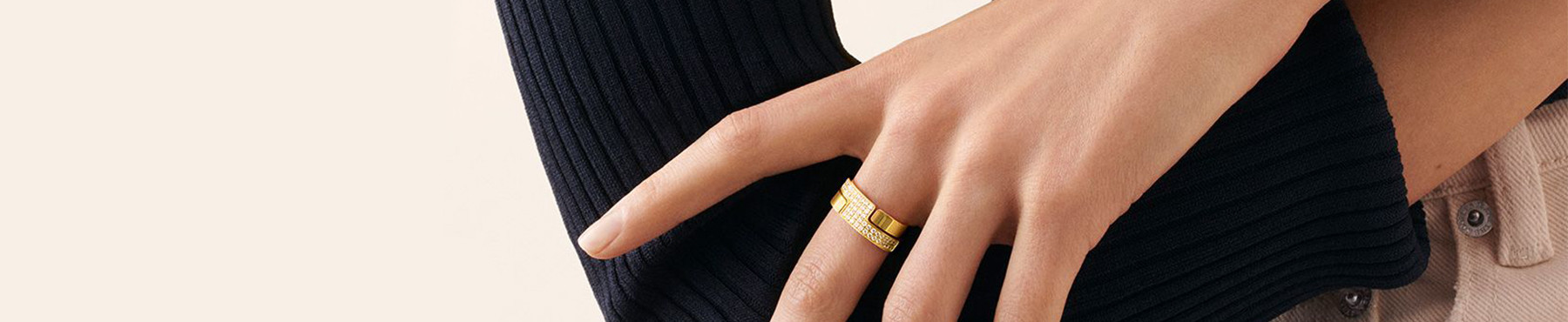 Yellow gold rings