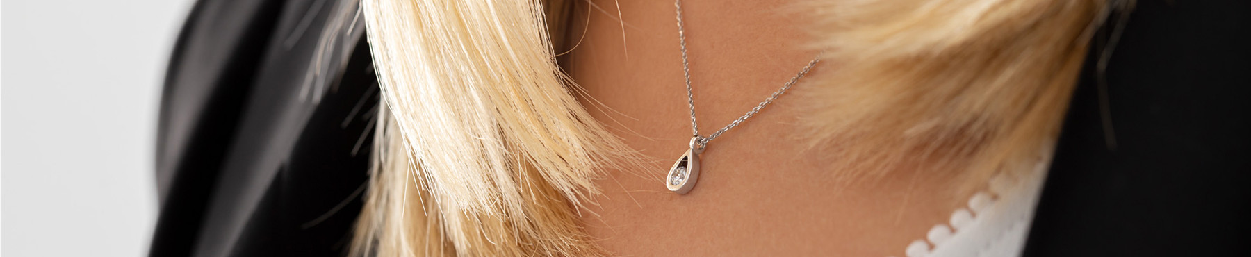 White gold necklaces