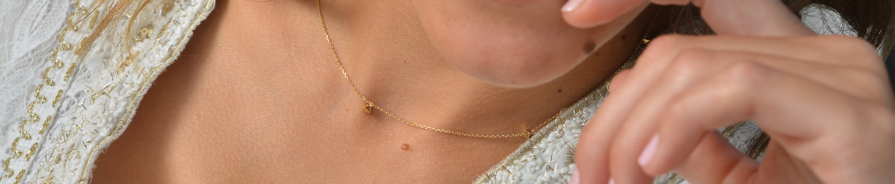 Women's necklaces