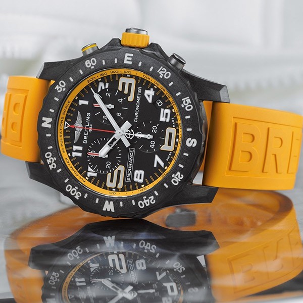 Breitling_endurancepro_jaune