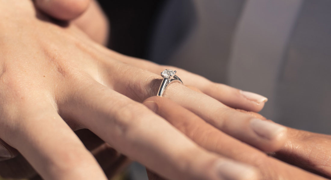 Demande en mariage, avec le solitaire Lepage Promesse en diamant, une bague de fiançailles intemporelle !