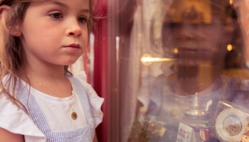 Comment choisir une médaille de baptême : guide complet